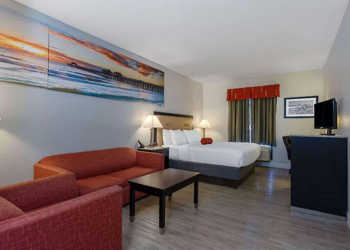 Days Inn & Suites By Wyndham Lakeland
