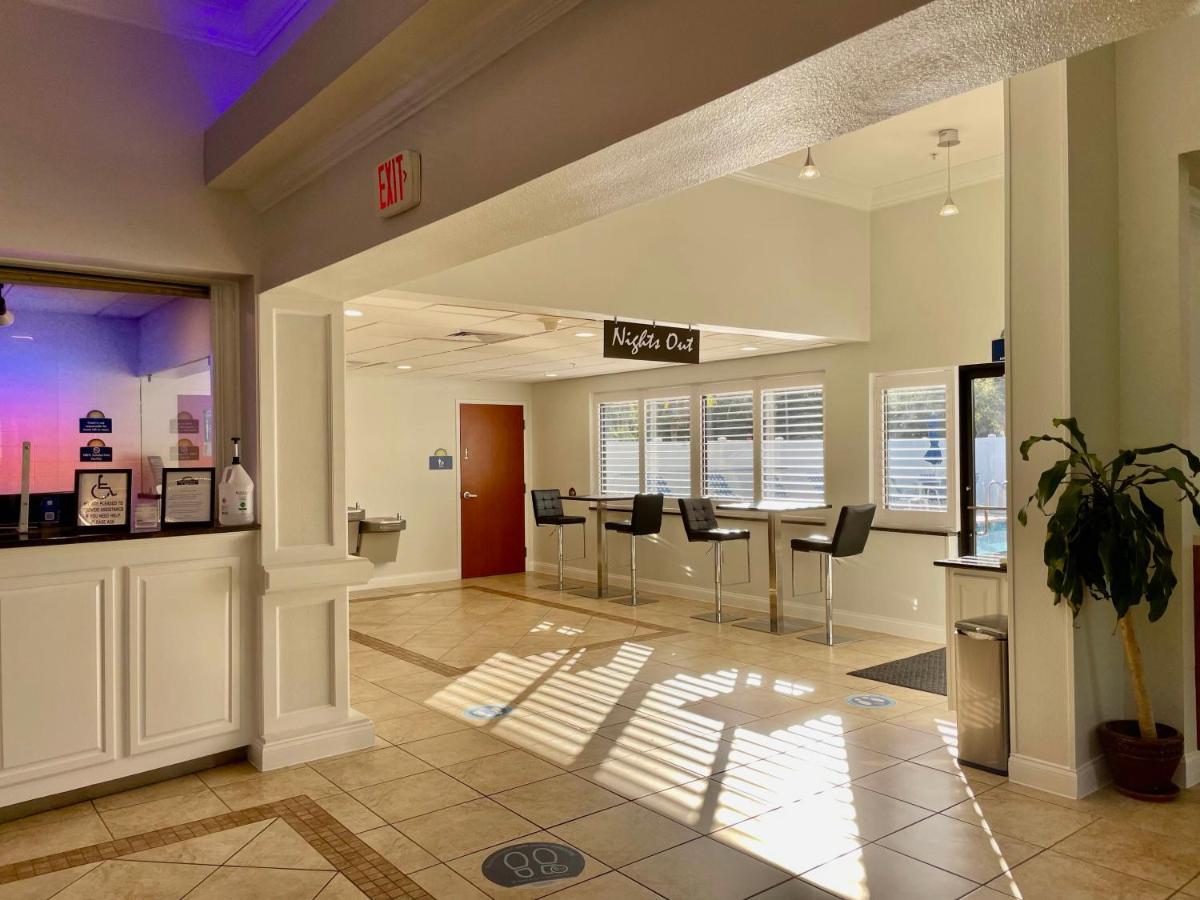 Days & By Wyndham Hotel 3*
