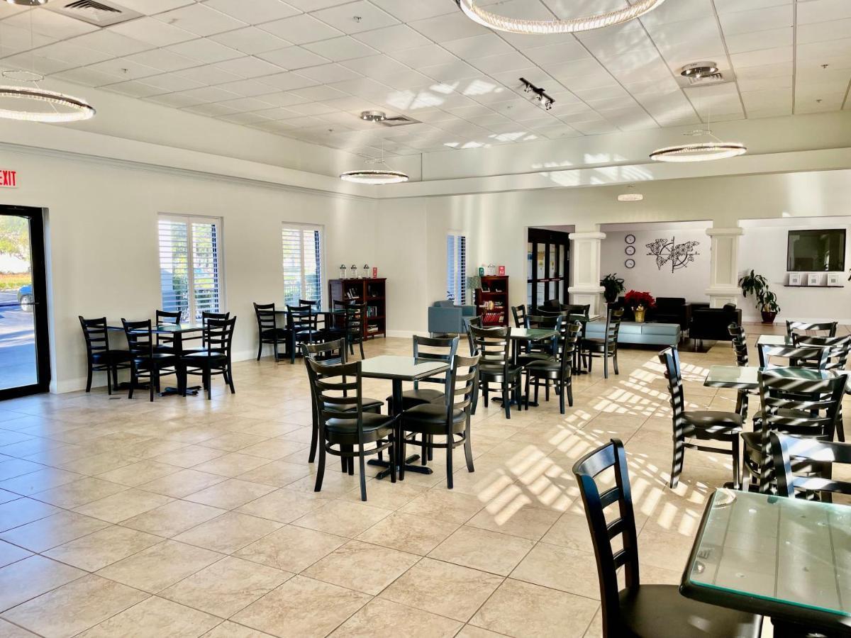 Days & By Wyndham Lakeland