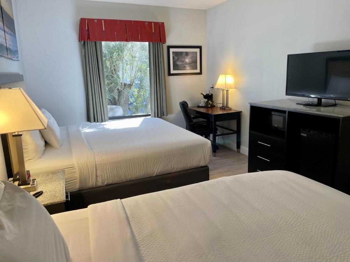 Days & By Wyndham Hotel Lakeland