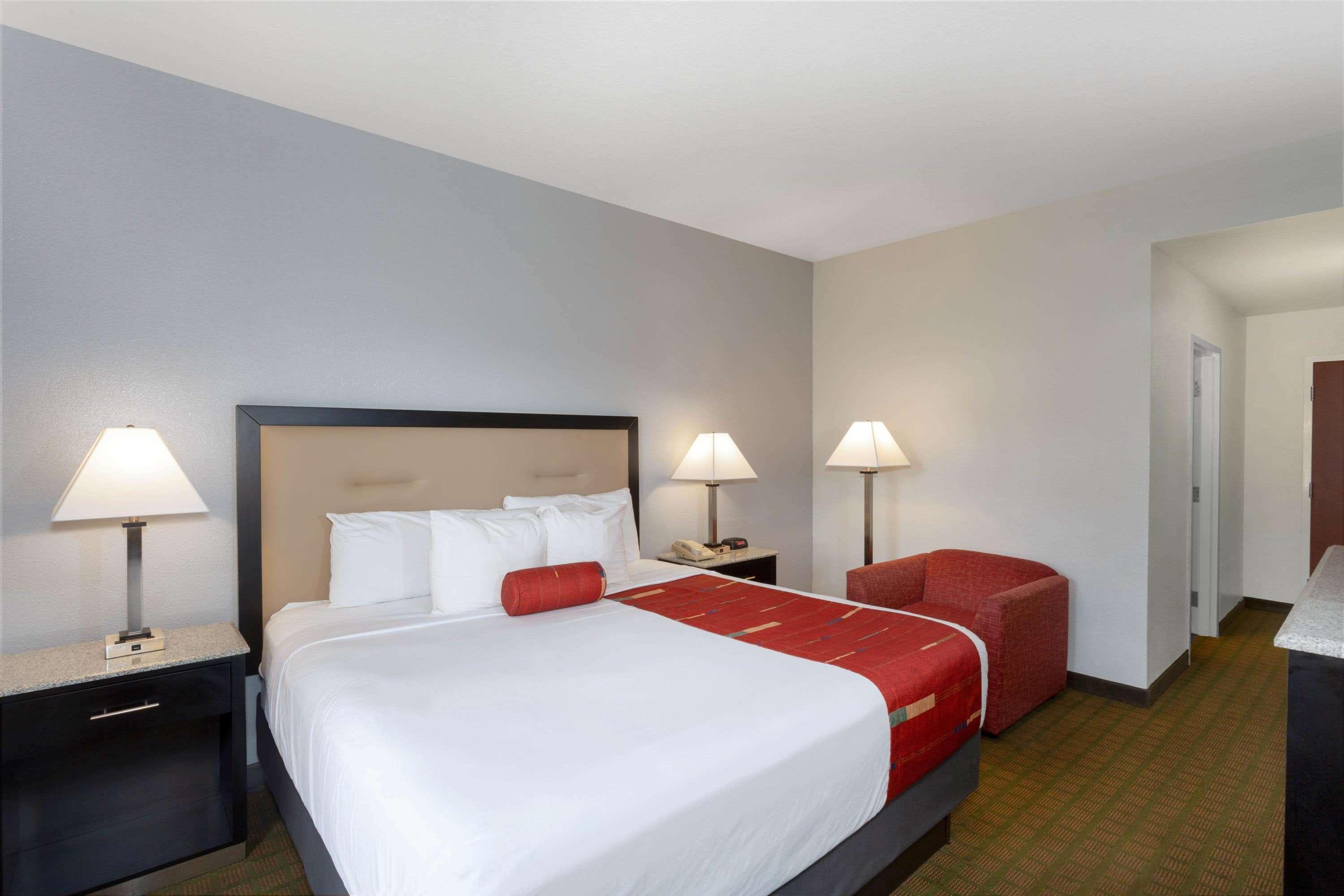Days & By Wyndham Hotel