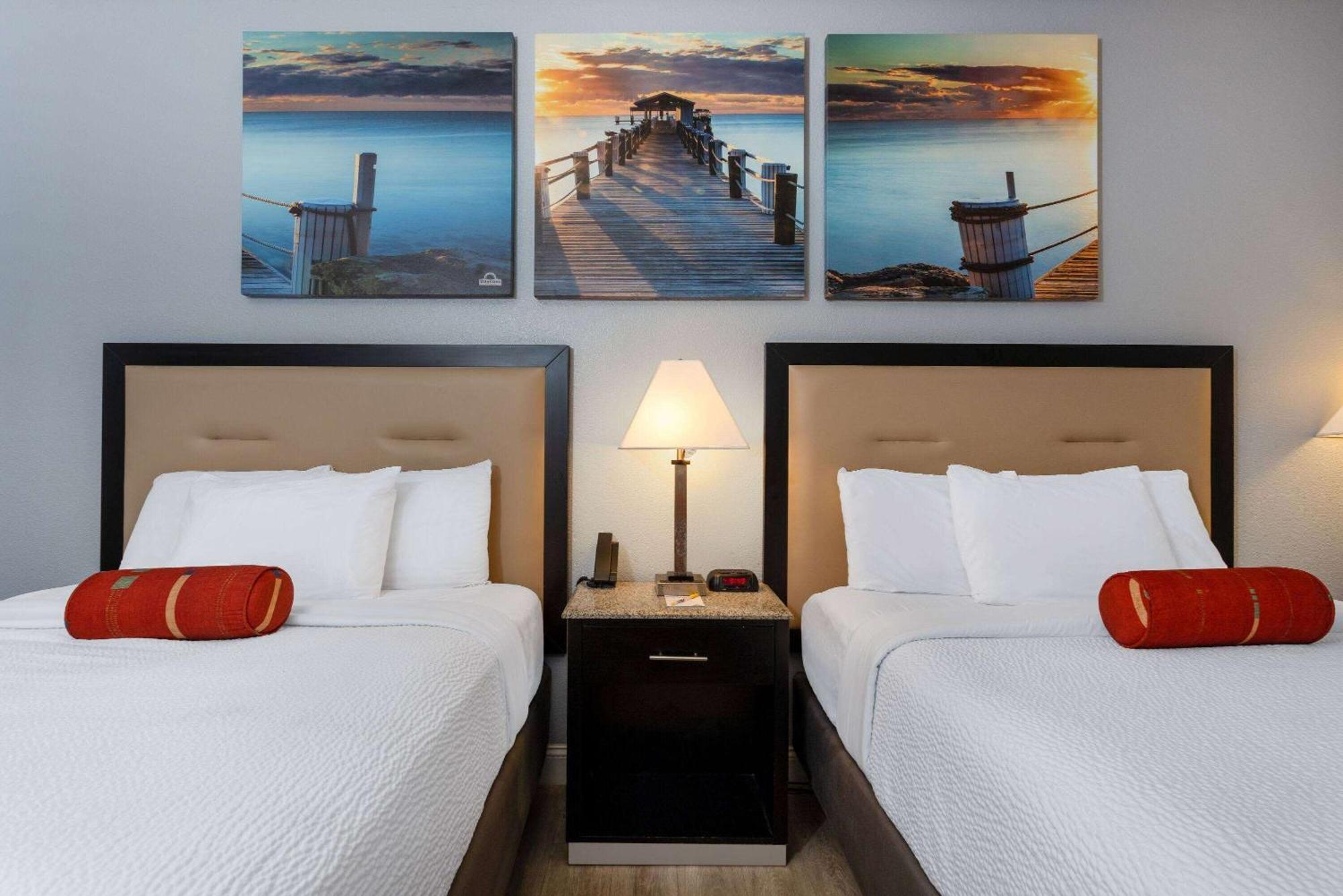 Hotel Days & By Wyndham Lakeland